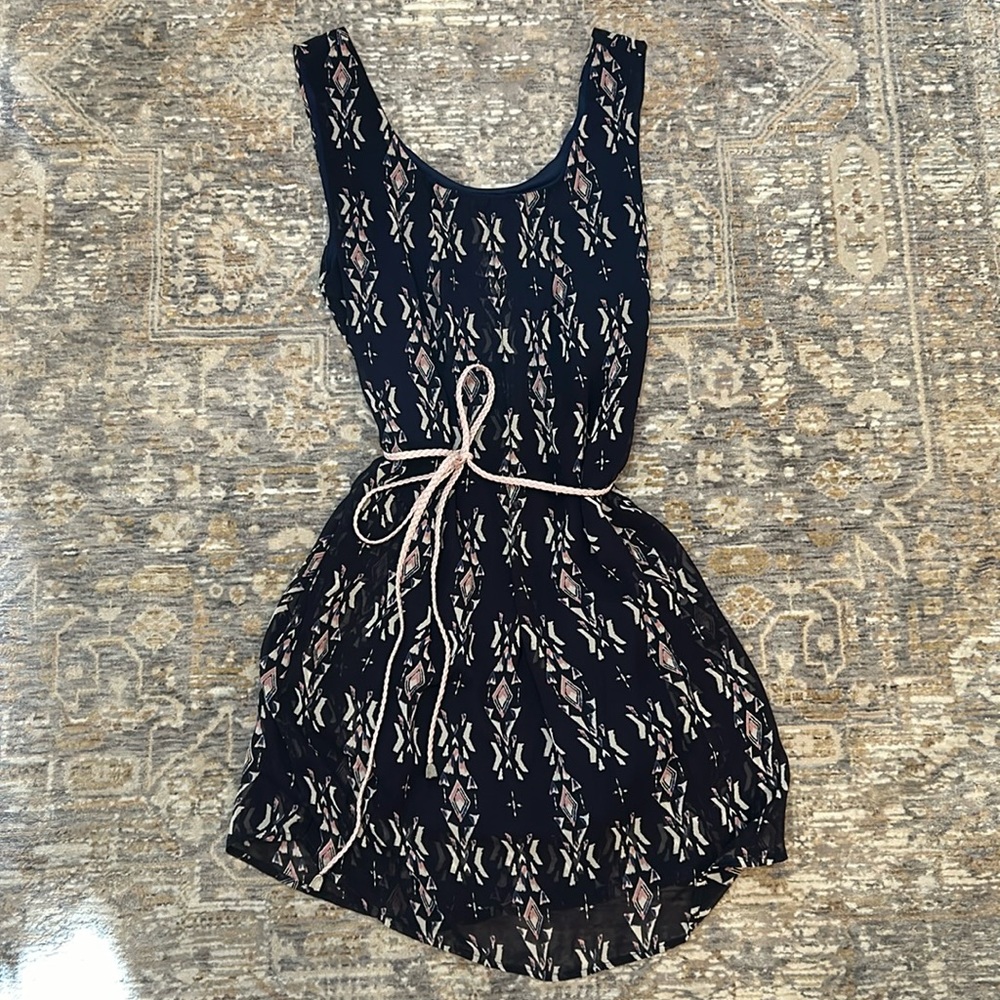 Navy and pink Millibon dress. With light pink rope belt. Size large, fits 0-4